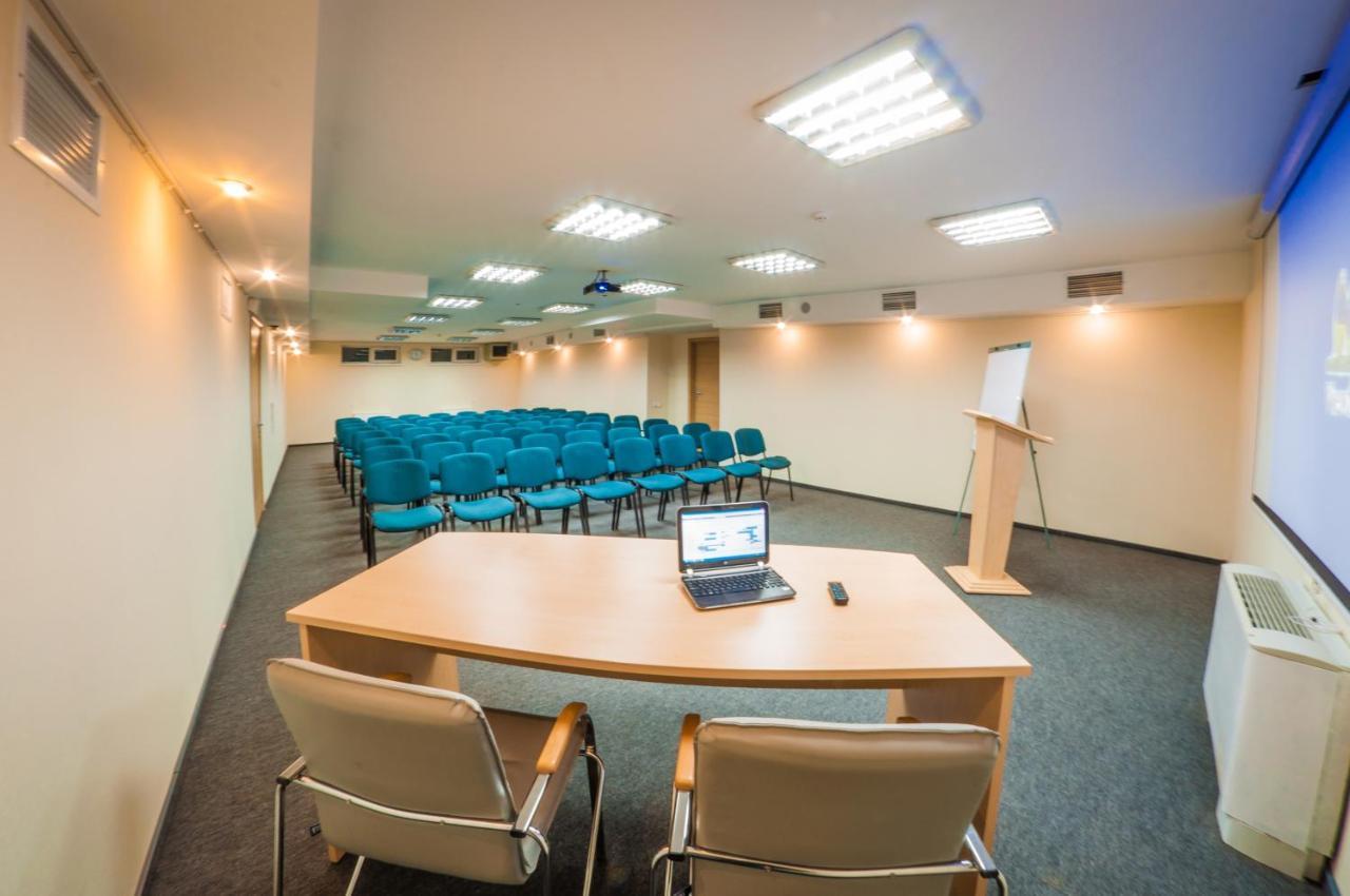 Practicotel Kiev Eksteriør bilde