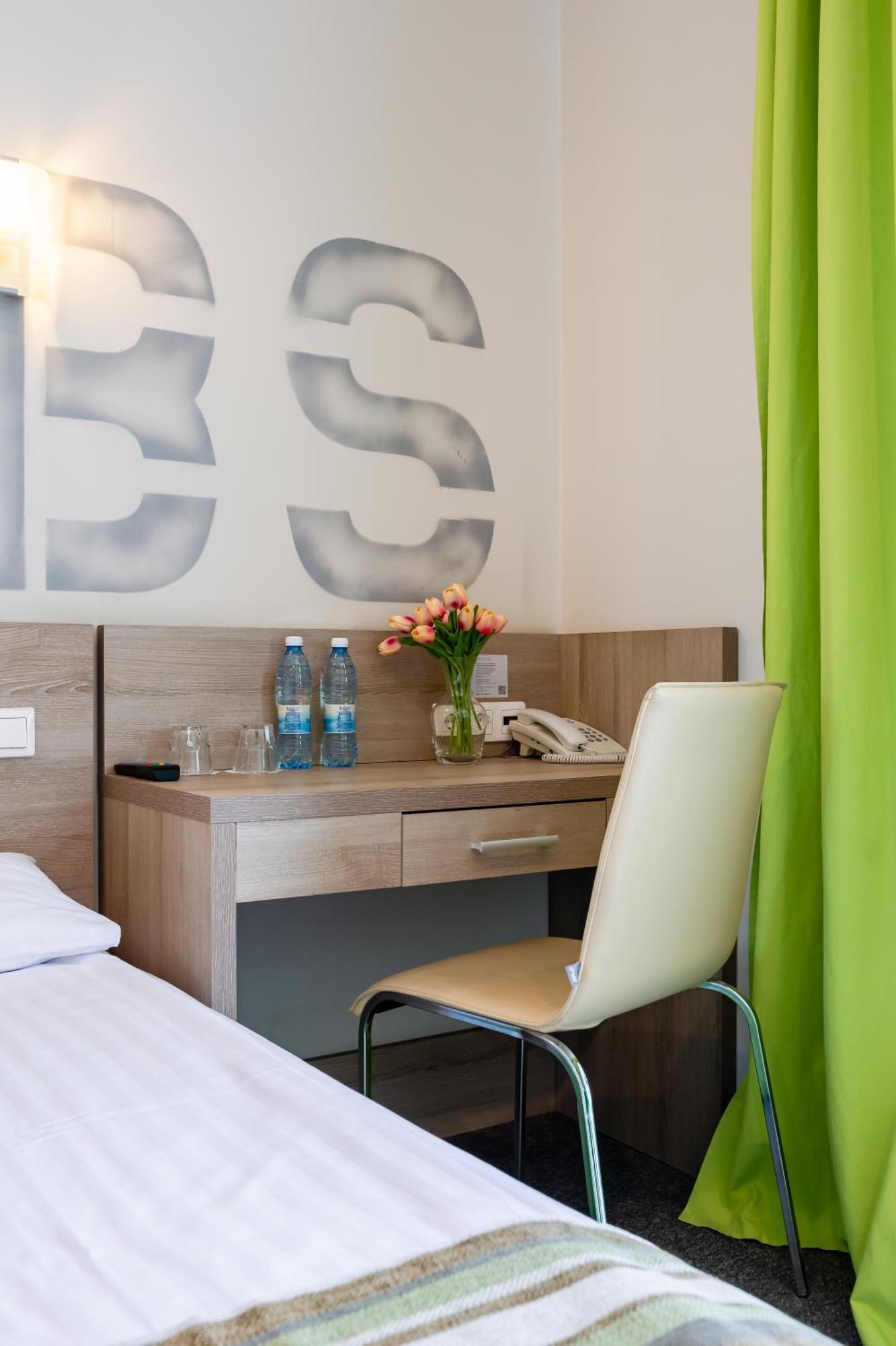 Practicotel Kiev Eksteriør bilde