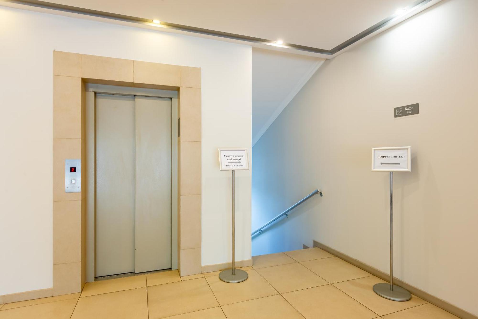 Practicotel Kiev Eksteriør bilde