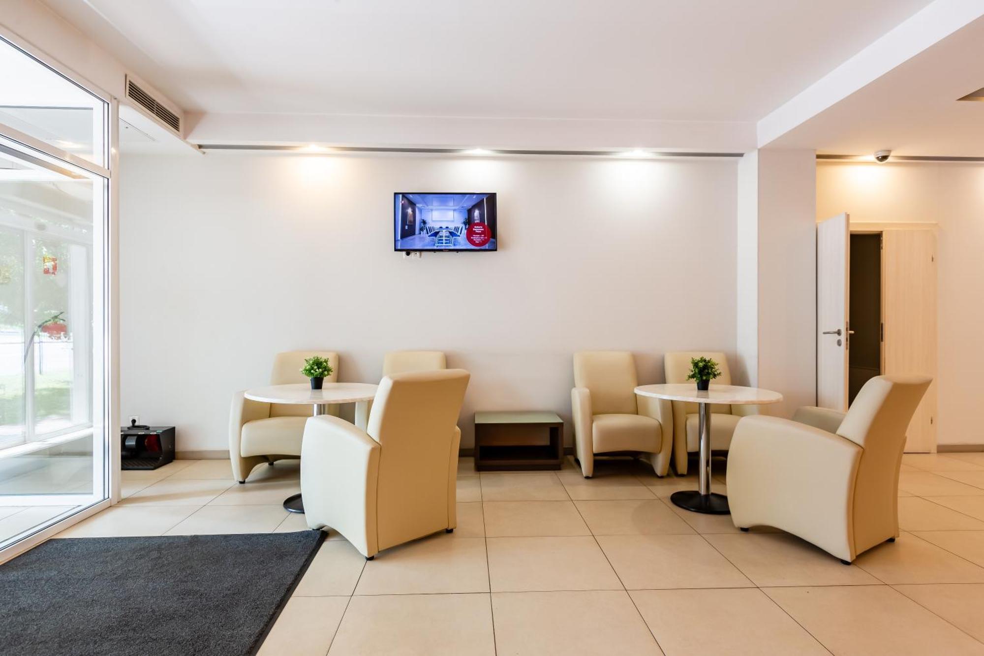 Practicotel Kiev Eksteriør bilde