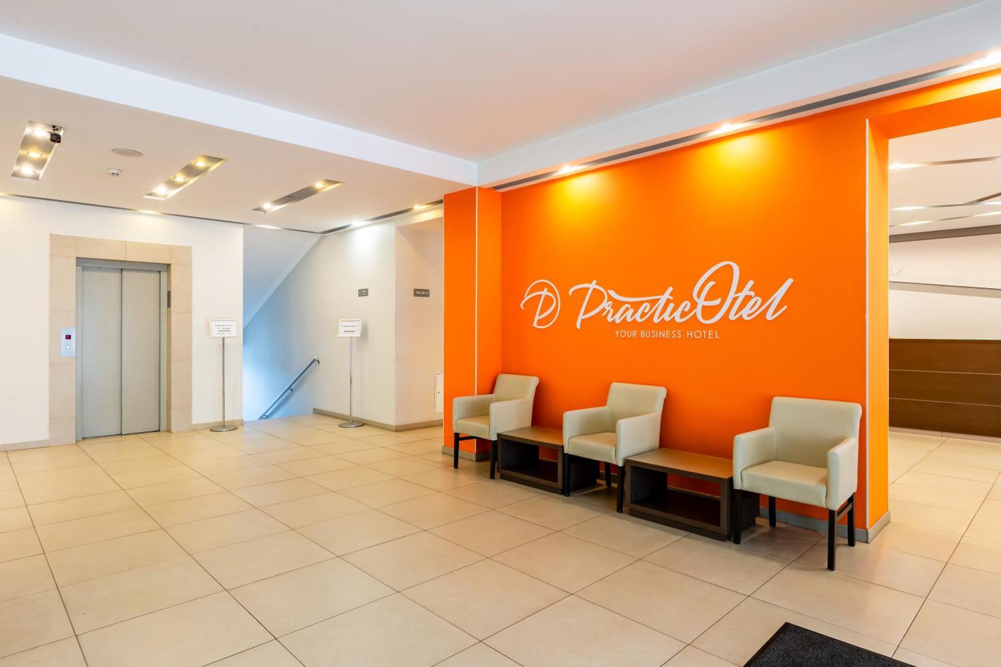 Practicotel Kiev Eksteriør bilde